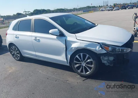 2018 Hyundai Elantra Gt z USA, uszkodzony, nr VIN KMHH35LE8JU034384